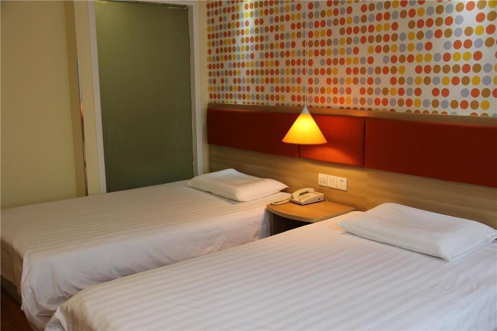 Home Inn Chengdu Kuanzhai Alley New City Square المظهر الخارجي الصورة