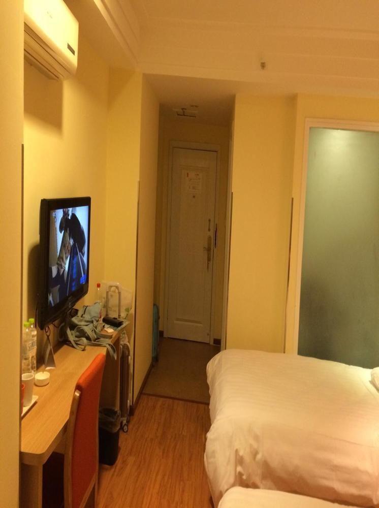 Home Inn Chengdu Kuanzhai Alley New City Square المظهر الخارجي الصورة