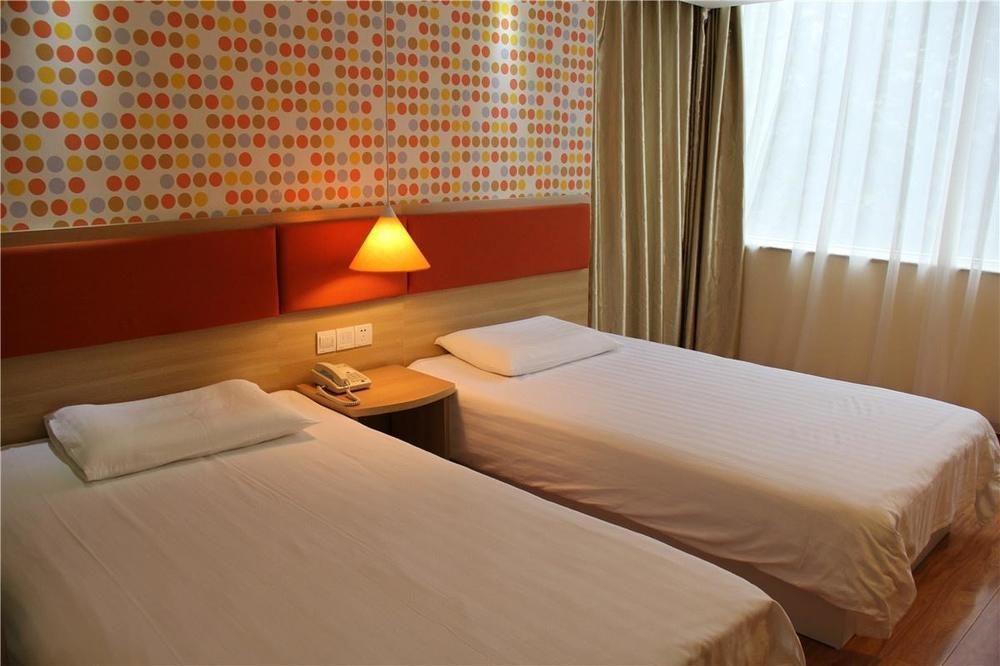 Home Inn Chengdu Kuanzhai Alley New City Square المظهر الخارجي الصورة