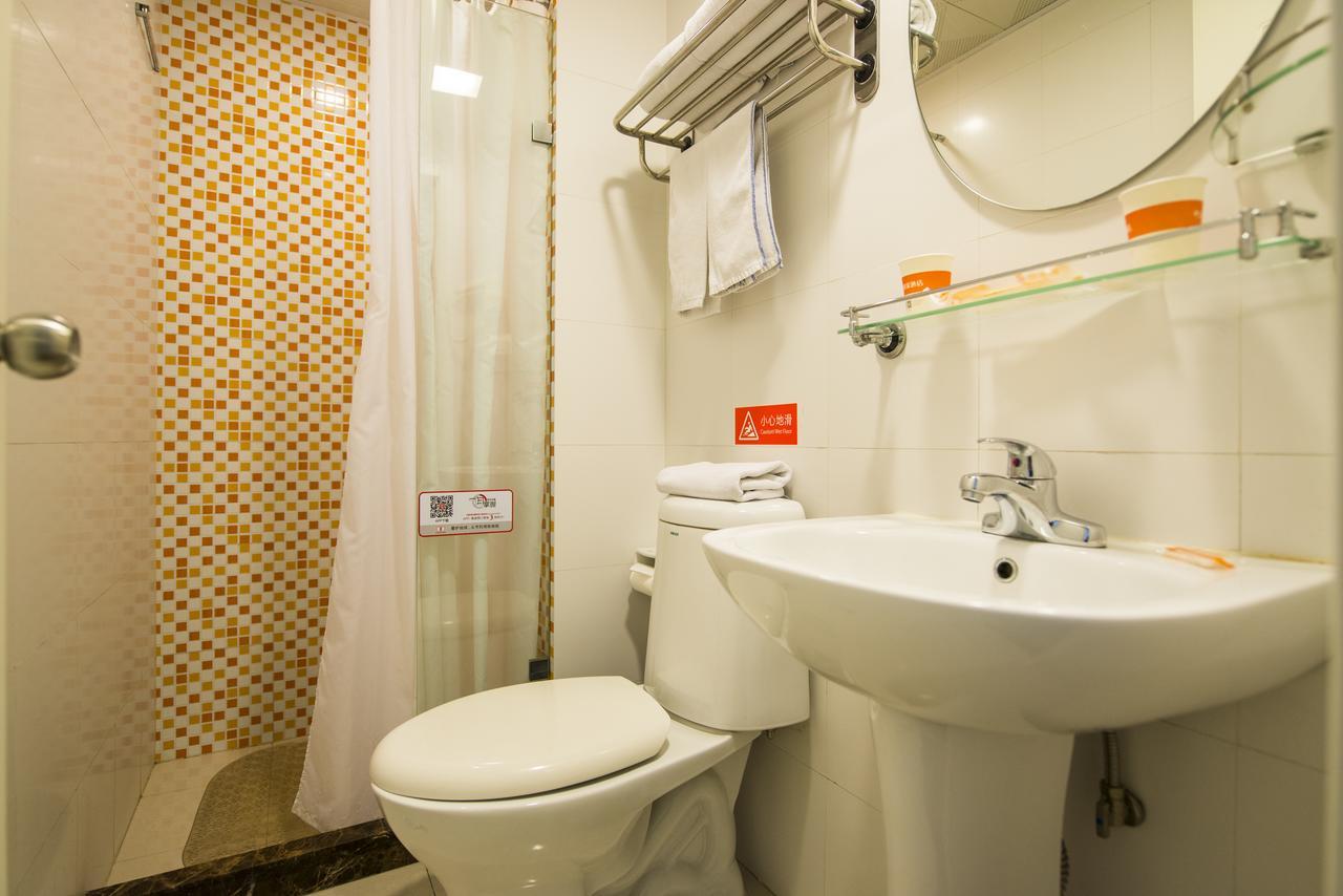 Home Inn Chengdu Kuanzhai Alley New City Square المظهر الخارجي الصورة